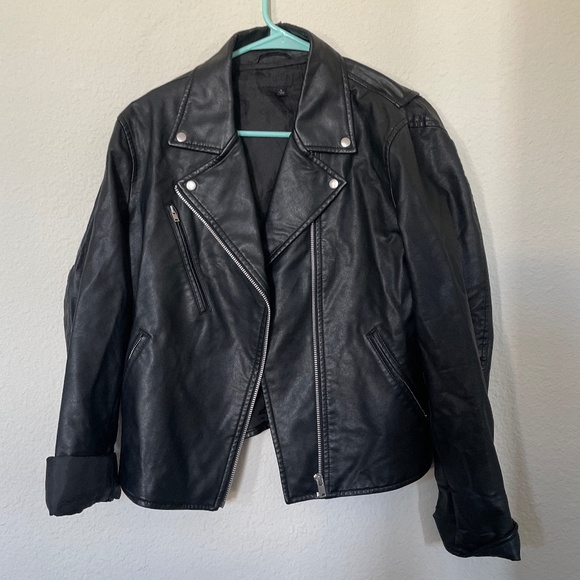 Black Uniqlo vegan leather jacket M women’s - Picture 1 of 7